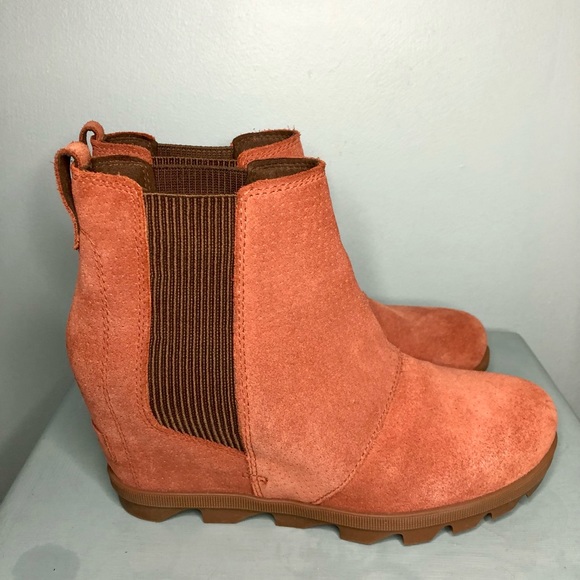 LIKE NEW Sorel Joan of Arctic Chelsea II Wedge Bootie - Picture 2 of 7